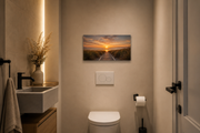 Heat4All ICONIC 310W mat fotopaneel 30x90 horizontaal in stijlvolle toiletruimte voor infraroodverwarming